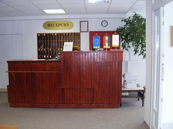 Hotel Lido Miskolc Exterior photo